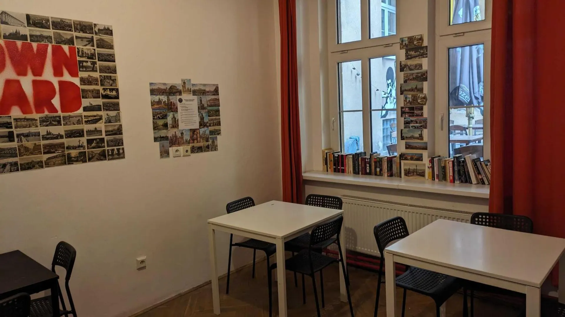 Clown And Bard Hostel Praga